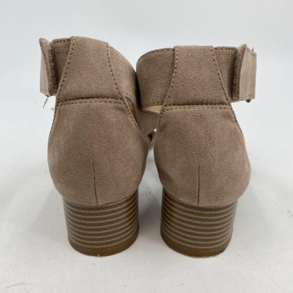 Naturalizer Beige Strappy Sandals | Size 9 for Effortless Style - Picture 4 of 8